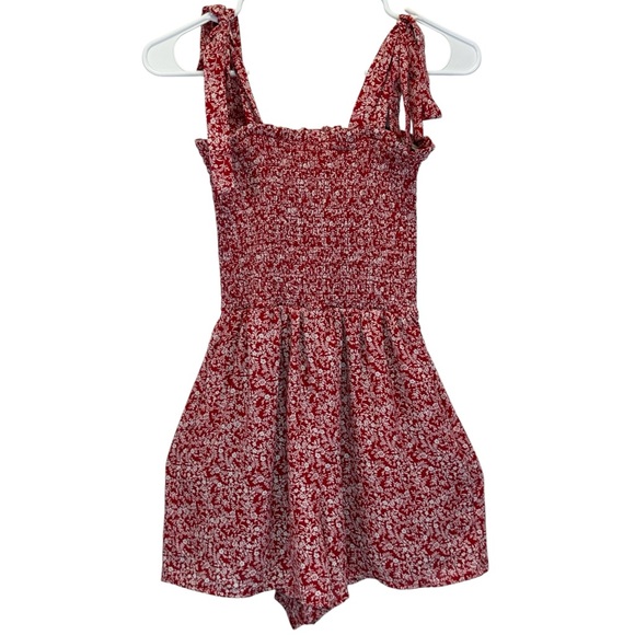 Francesca's Collections Pants - Francesca's Mi Ami Women's Smocked Ribbon Strap Red Floral Romper Size S